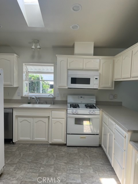 14851 Jeffrey Road 352