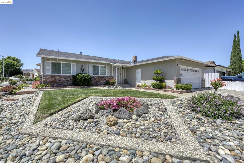 Properties 2 1105 Mission Dr