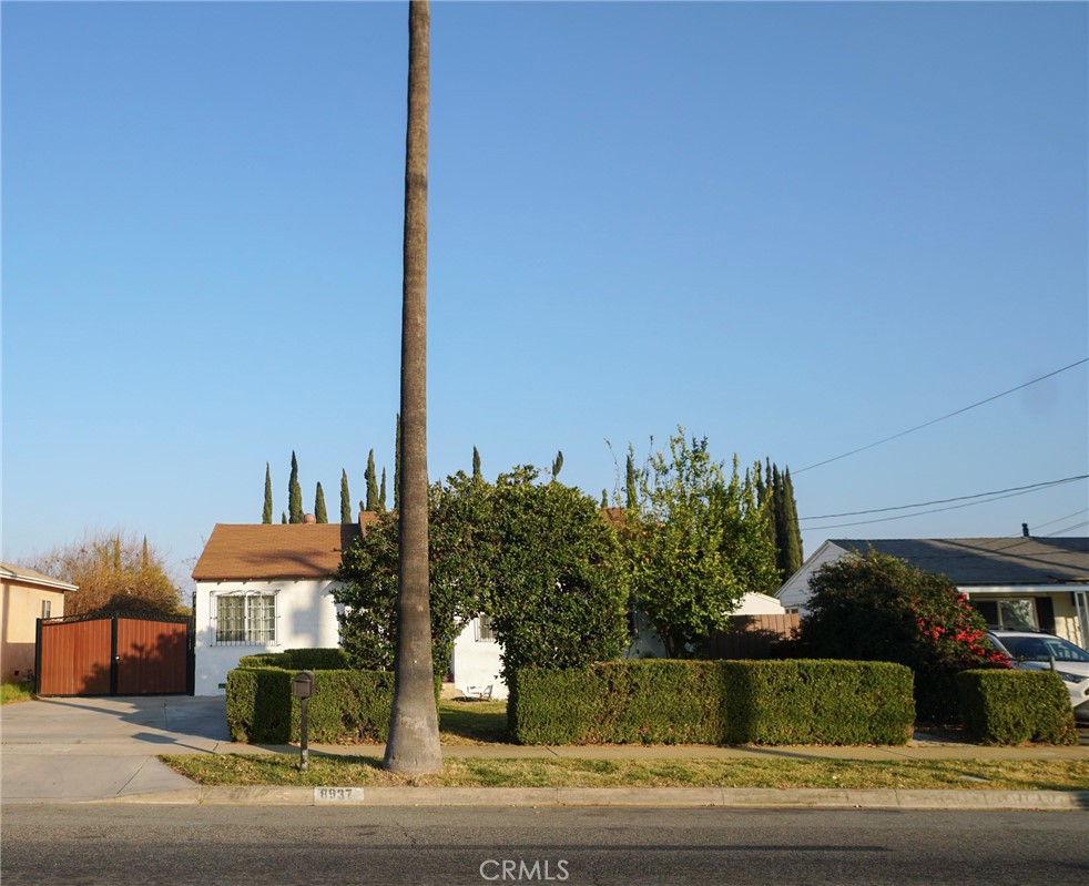 8937 Palmetto Avenue