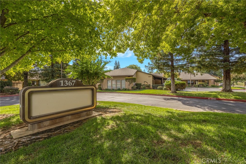 1367 E Lassen Avenue