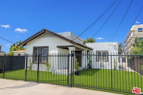 Photo of 1109 Exposition Boulevard, Los Angeles, CA 90007 (MLS # 26802921)