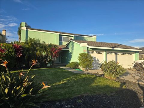 8711 Larkport Huntington Beach CA 92646
