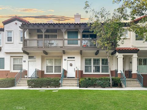 Photo of 2894 Player Ln Ln, Tustin, CA 92782 (MLS # OC26027395)