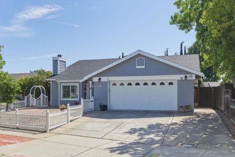 Photo of 9272 El Caminito, Gilroy, CA 95020 (MLS # ML82047022)