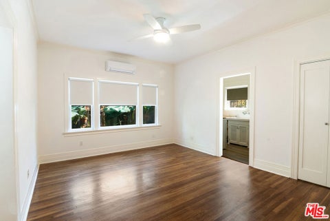 Photo of 254 S Vendome Street #6, Los Angeles, CA 90057 (MLS # 26984813)