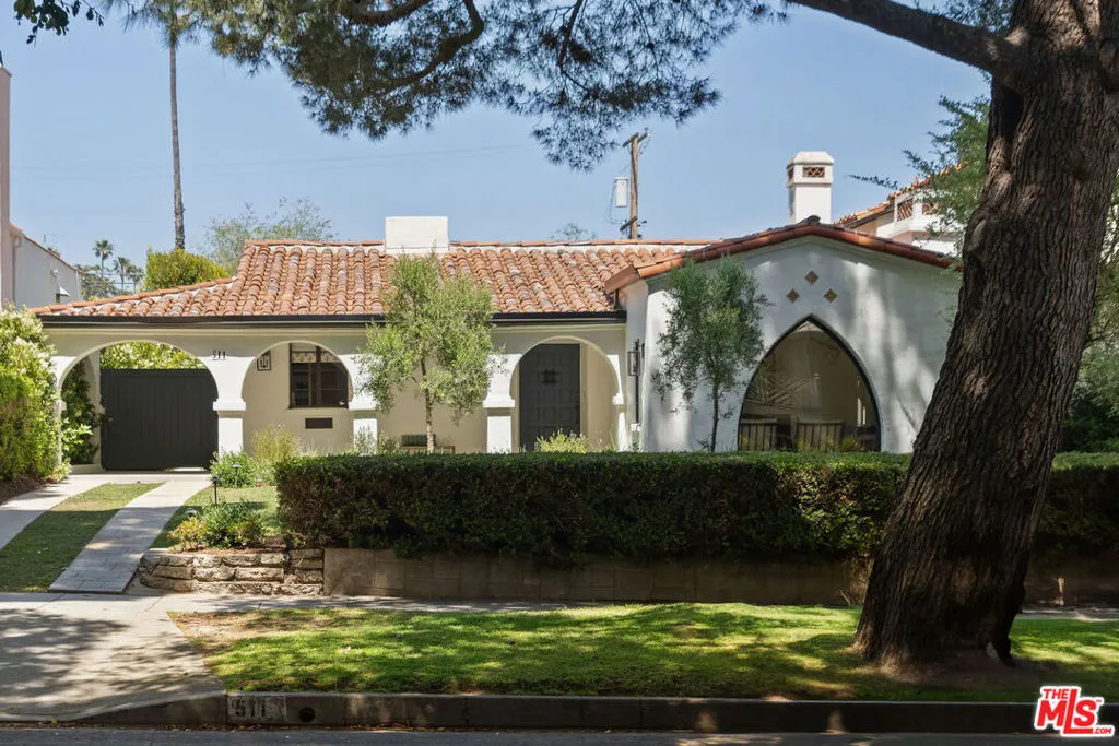 Santa Monica, California 90402, United States, 3 Bedrooms Bedrooms, ,3 BathroomsBathrooms,Residential,Active,228222