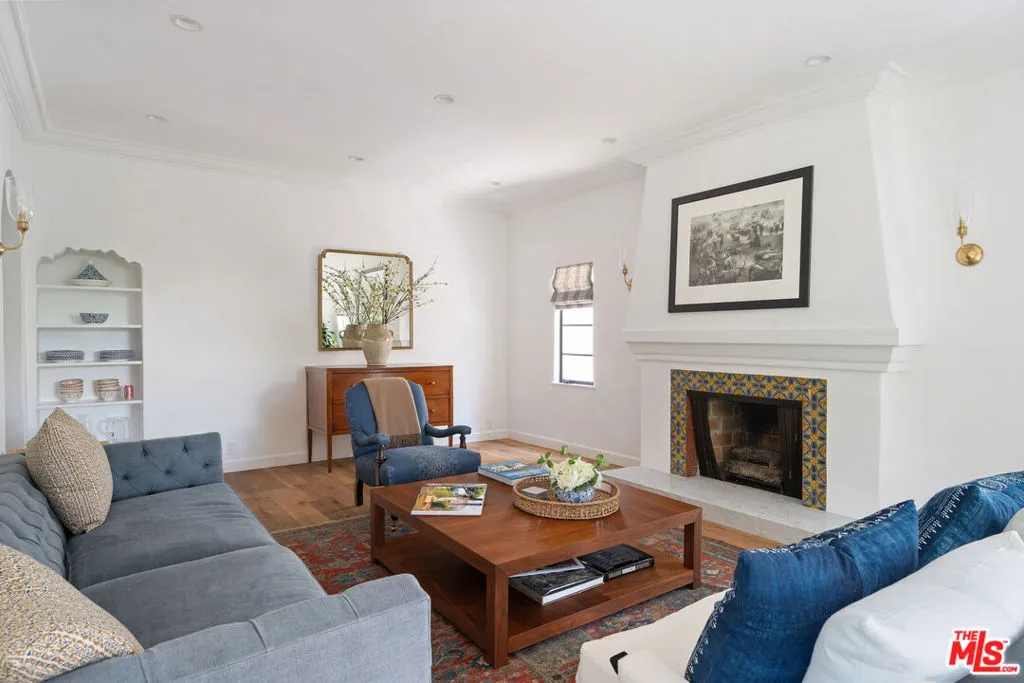 Santa Monica, California 90402, United States, 3 Bedrooms Bedrooms, ,3 BathroomsBathrooms,Residential,Active,228222