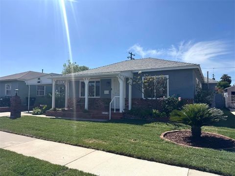 Photo of 5319 Kilgarry Ave, Pico Rivera, CA 90660 (MLS # TR26081851)