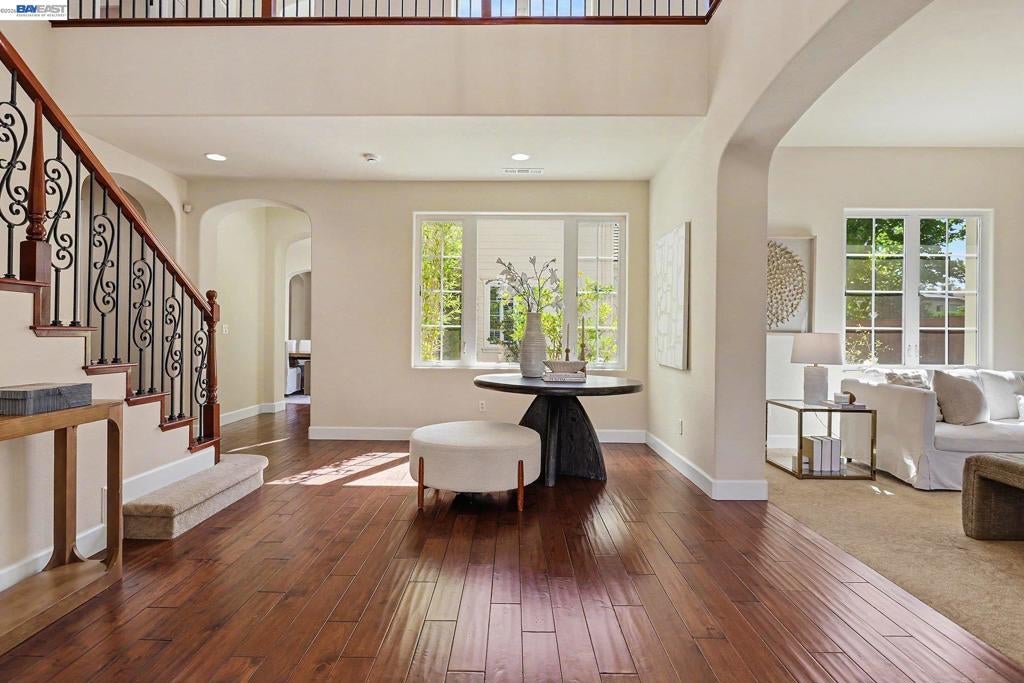 800 GRIFFON CT
