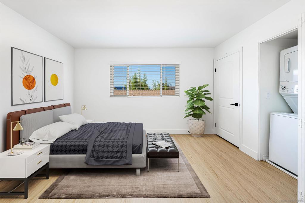 1030 Robinson Ave 205