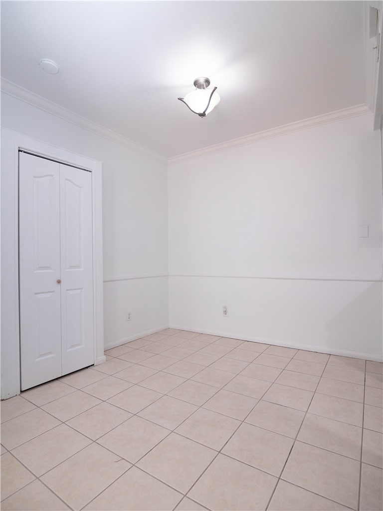2823 W Ave K-12