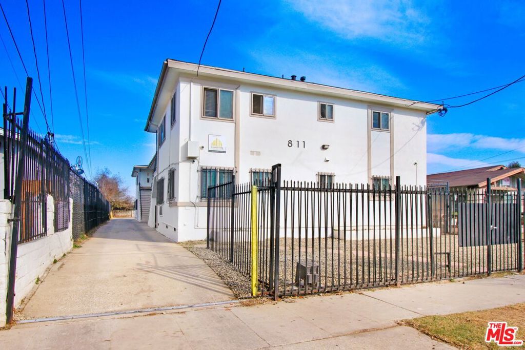 811 W 97th Street