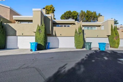 300 Locust Dr Unit 6, Vallejo, CA 94591 - MLS#: 41089326