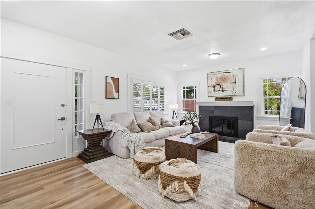 332 Chester Place