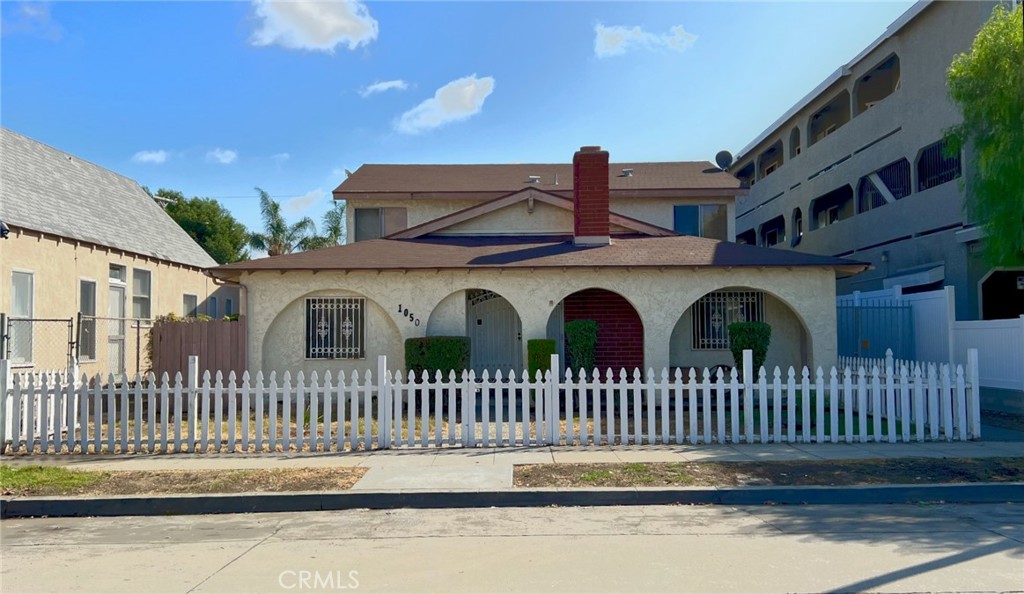 Good residential income property. Located in a nice and high demanding rental part of Long Beach City. Property is locating couple miles to the beach. Cal State Long Beach ,18 Golf Course, VA Hospital is near by. Property has 4 units, three units with 2Br and 1.5 Br. Front unit is 3Br and 1.75 Br. Unit #1 and unit #4 has a new laminate floors new bath room, new kitchen cabinetry. Drive by only!