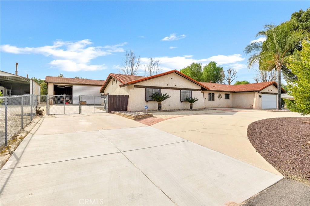 42325 Whittier Avenue