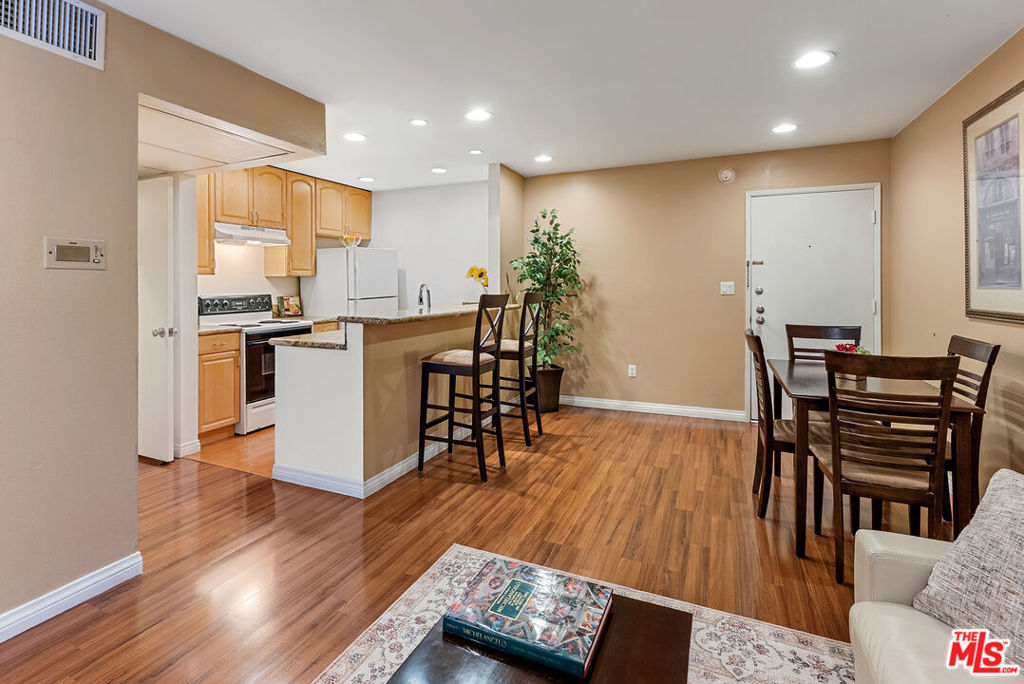 5257 Radford Avenue 103