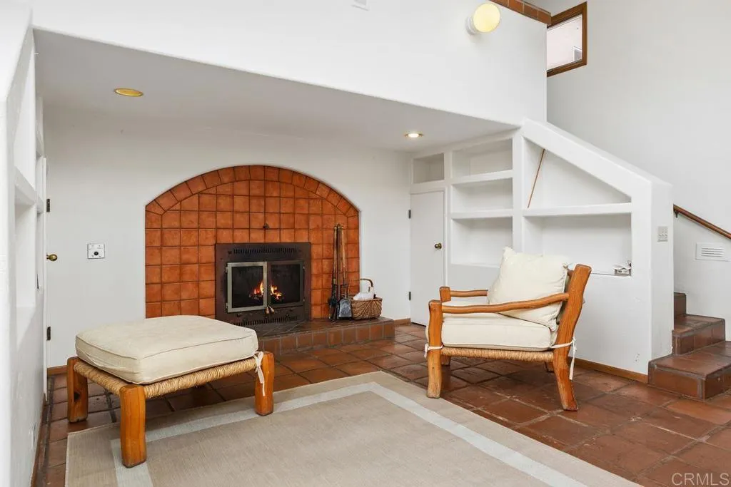 Fallbrook, California 92028, United States, 5 Bedrooms Bedrooms, ,2 BathroomsBathrooms,Residential,Active,224809