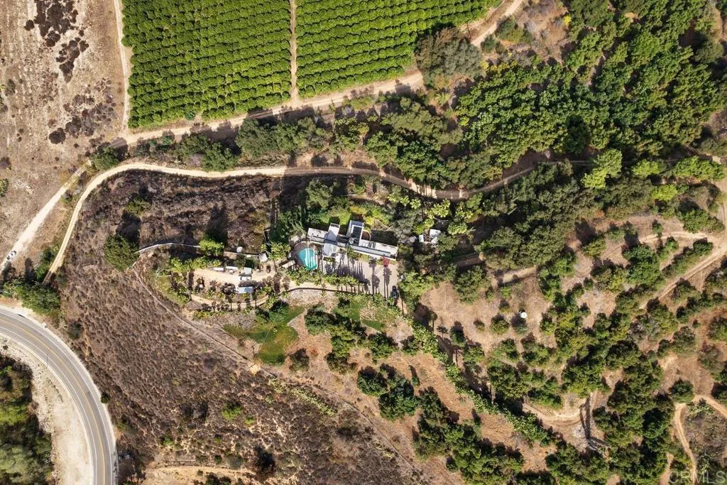 Fallbrook, California 92028, United States, 5 Bedrooms Bedrooms, ,2 BathroomsBathrooms,Residential,Active,224809