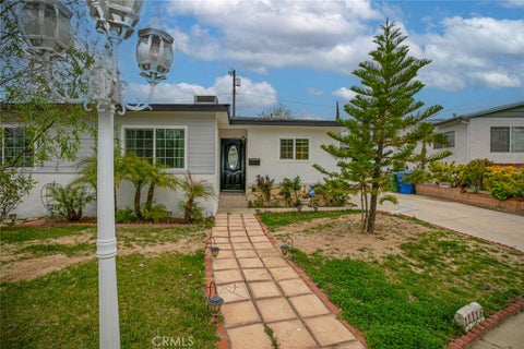 Photo of 11116 Parr Avenue, Sunland, CA 91040 (MLS # GD26221774)
