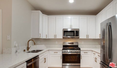 Photo of 348 S Hauser Boulevard #1-310, Los Angeles, CA 90036 (MLS # 26999369)