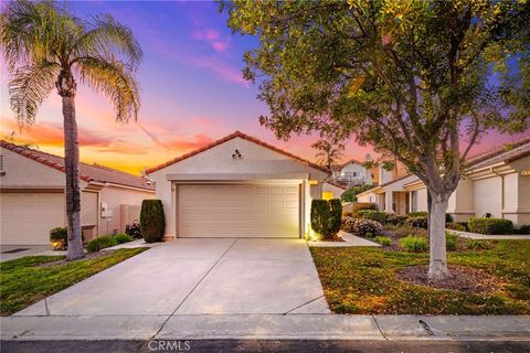 Photo of 40609 Corte Albara, Murrieta, CA 92562 (MLS # IV26063088)