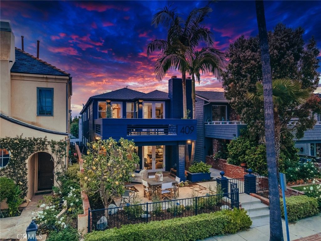 Photo of 409 Goldenrod Avenue #A, Corona Del Mar, CA 92625 (MLS # NP26086020)