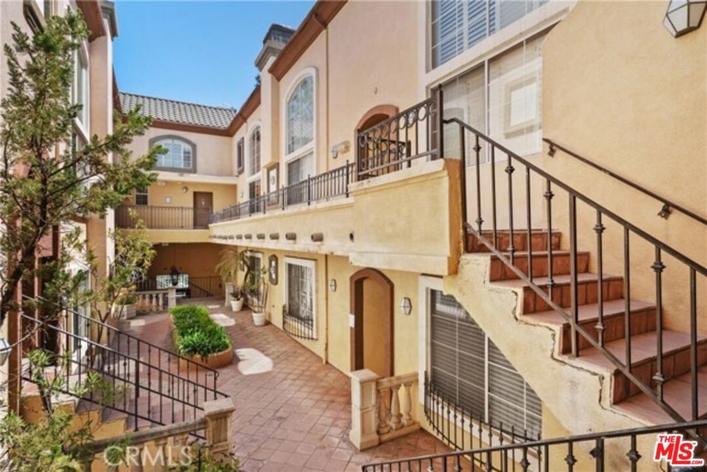 Photo of 7037 La Tijera Boulevard #C101, Los Angeles, CA 90045 (MLS # 25628251)