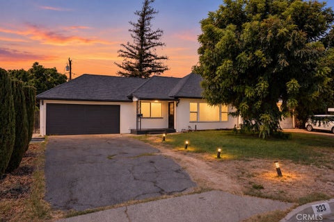 Photo of 323 N Morris AVE, West Covina, CA 91790 (MLS # DW26199938)