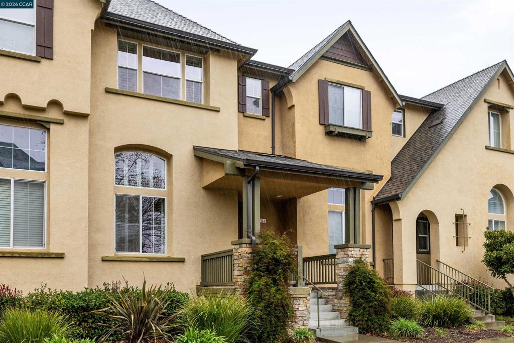 2464 2464 Millstream Ln