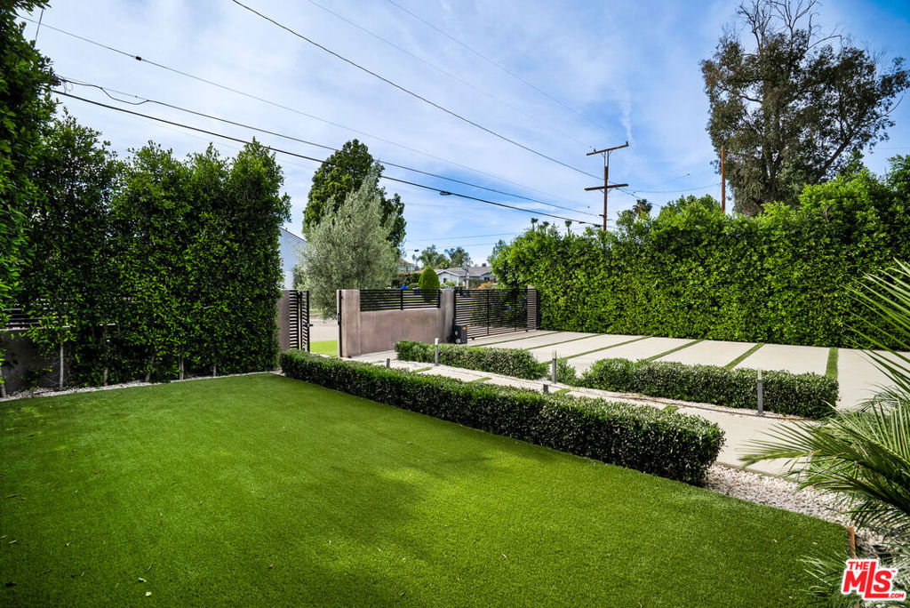 6154 Laurelgrove Avenue