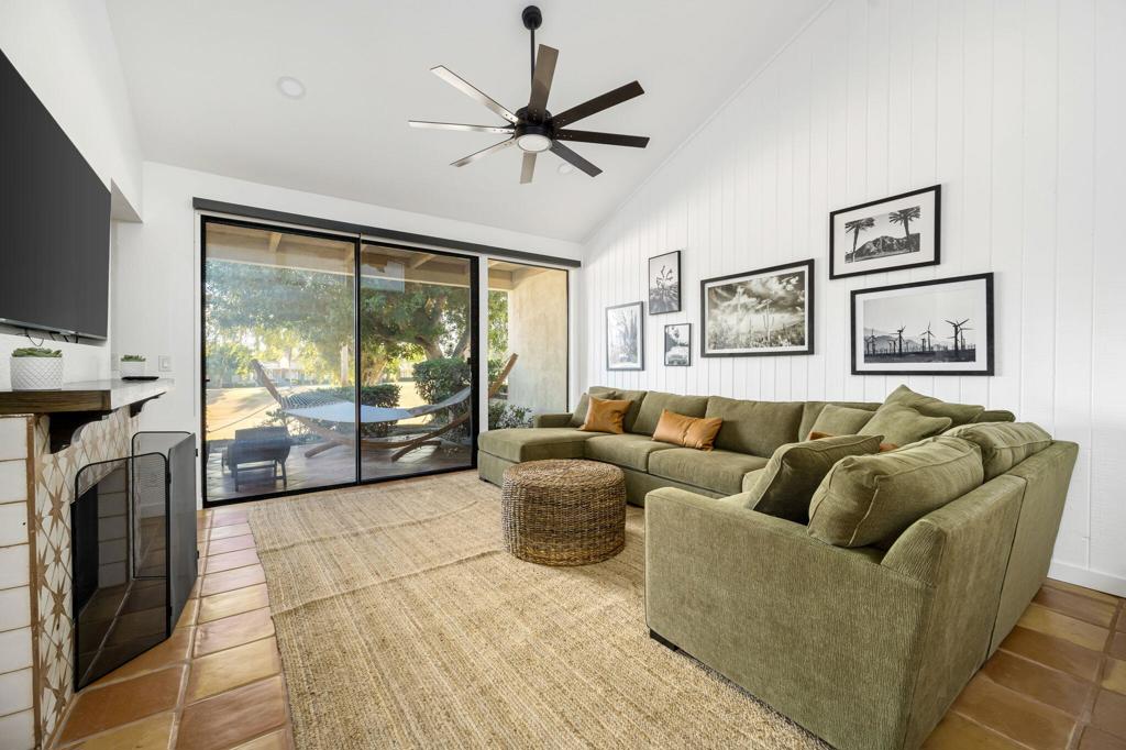 298 San Vicente