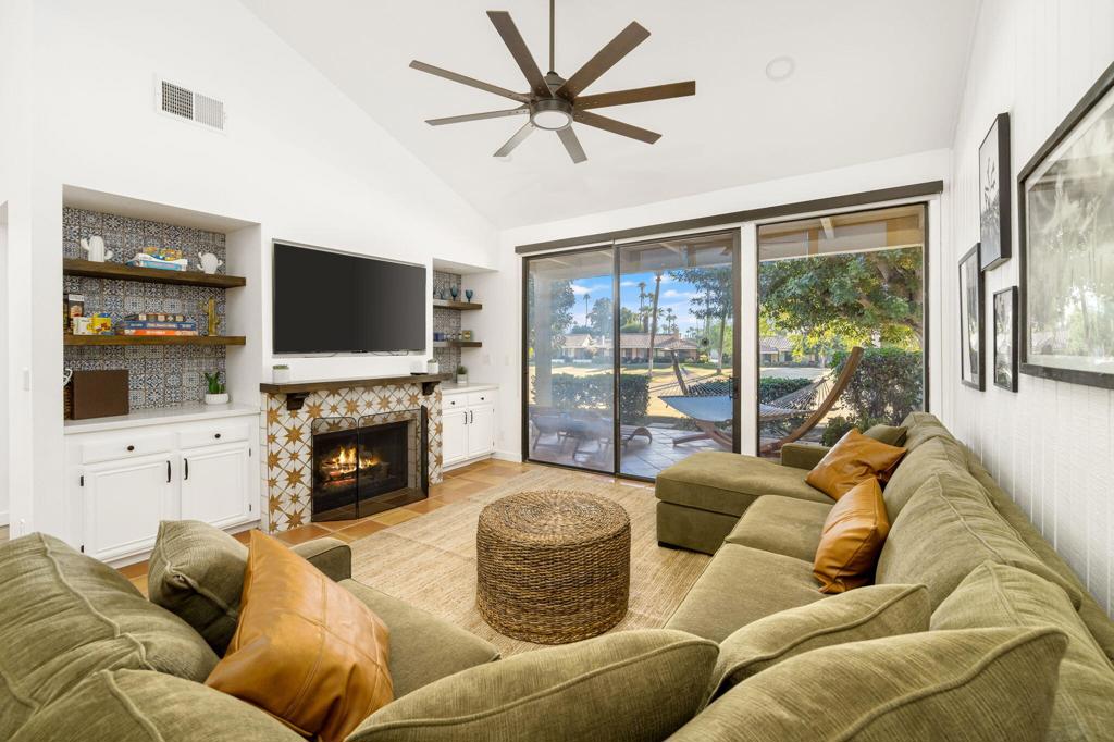 298 San Vicente