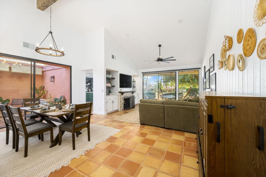 298 San Vicente