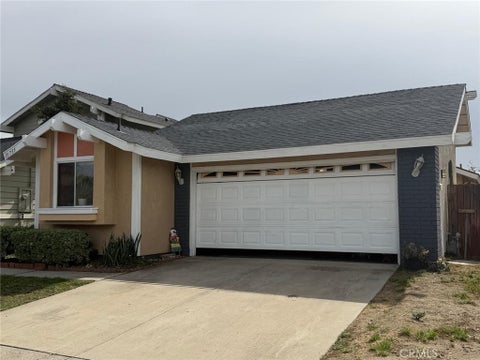 Photo of 15755 Paine Street, Fontana, CA 92336 (MLS # CV26211466)
