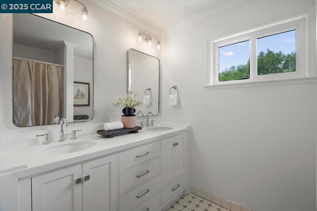 WESTSIDE DANVILL - Residential