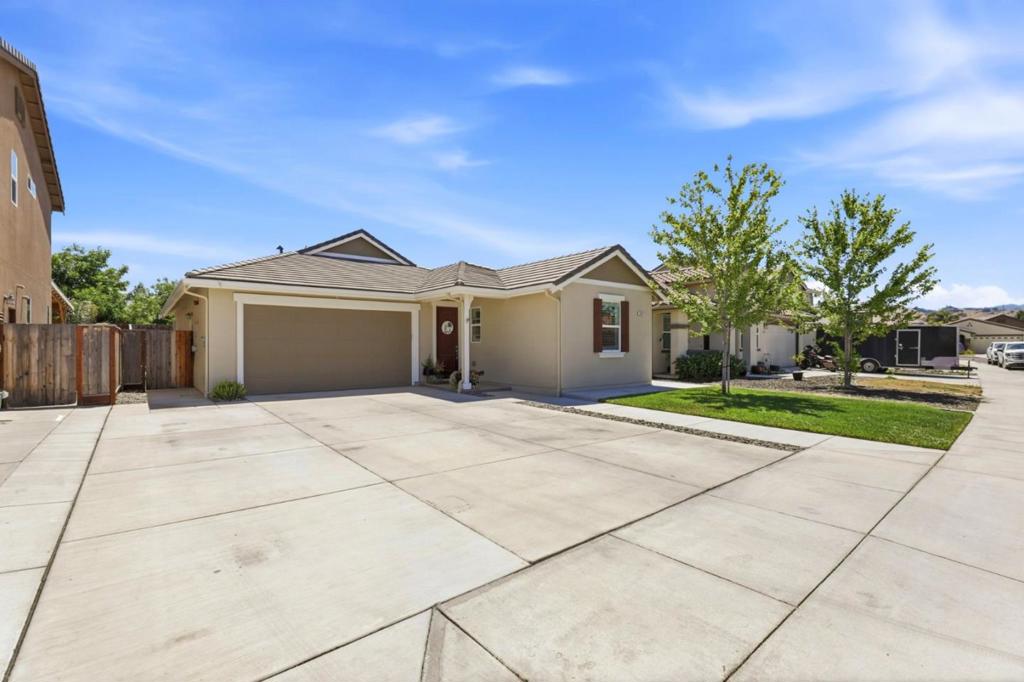 2923 Kings Way