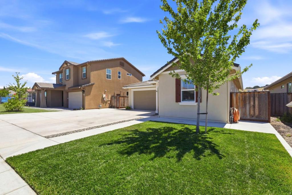 2923 Kings Way