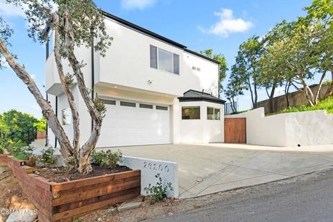 Photo of 26200 Lockwood Road, Malibu, CA 90265 (MLS # 225004518) Photo of 26200 Lockwood Road, Malibu, CA 90265 (MLS # 225004518)