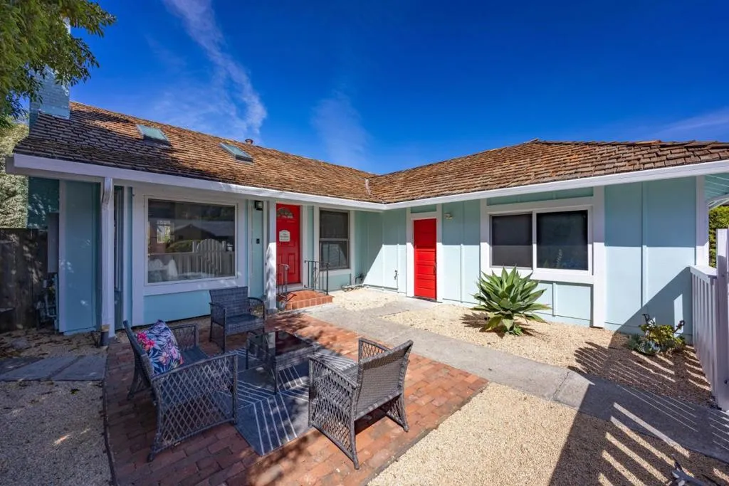 Half Moon Bay, California 94019, United States, 3 Bedrooms Bedrooms, ,2 BathroomsBathrooms,Residential,Active,206402
