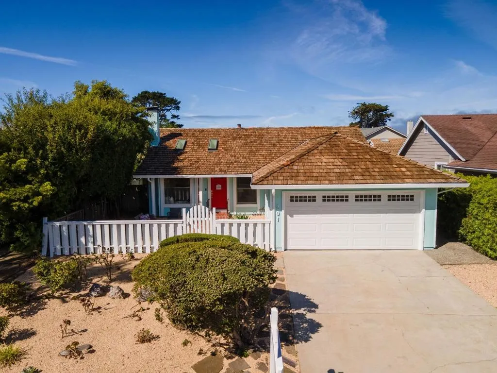 Half Moon Bay, California 94019, United States, 3 Bedrooms Bedrooms, ,2 BathroomsBathrooms,Residential,Active,206402
