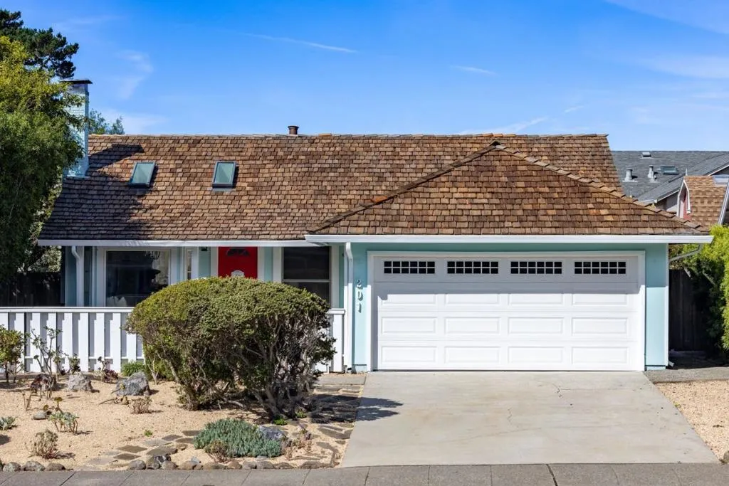 Half Moon Bay, California 94019, United States, 3 Bedrooms Bedrooms, ,2 BathroomsBathrooms,Residential,Active,206402