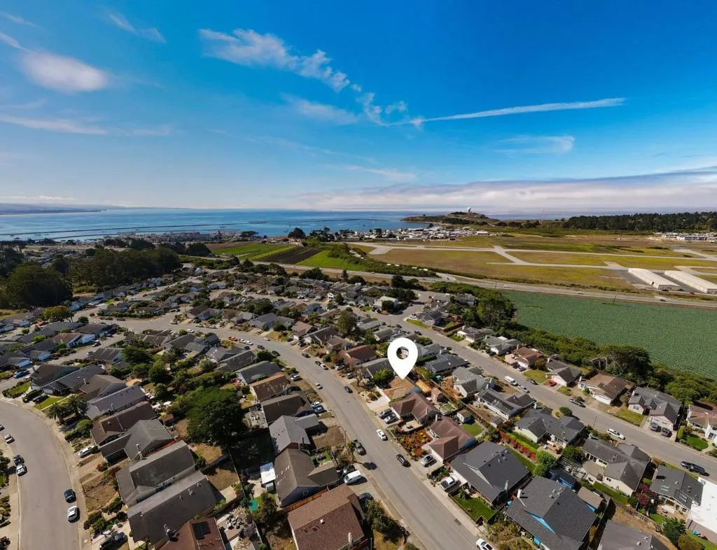 Half Moon Bay, California 94019, United States, 3 Bedrooms Bedrooms, ,2 BathroomsBathrooms,Residential,Active,206402