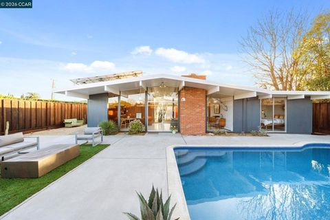 Photo of 4095 Phoenix St St, Concord, CA 94521 (MLS # 41129869)