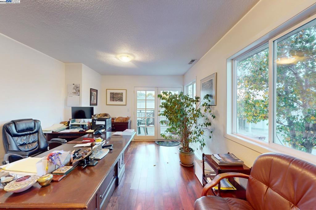 POINT RICHMOND - Residential