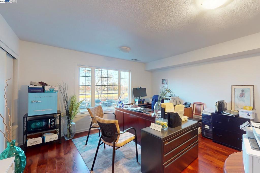 POINT RICHMOND - Residential