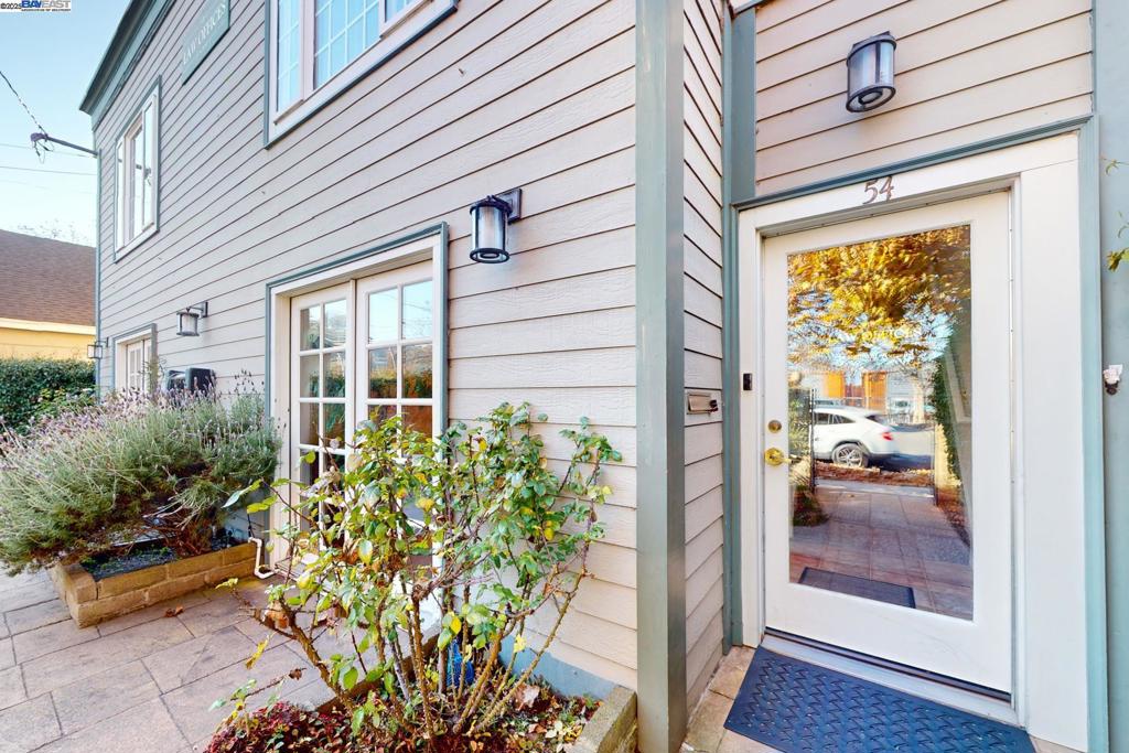 POINT RICHMOND - Residential