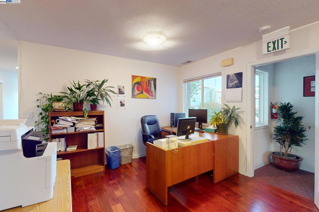 POINT RICHMOND - Residential