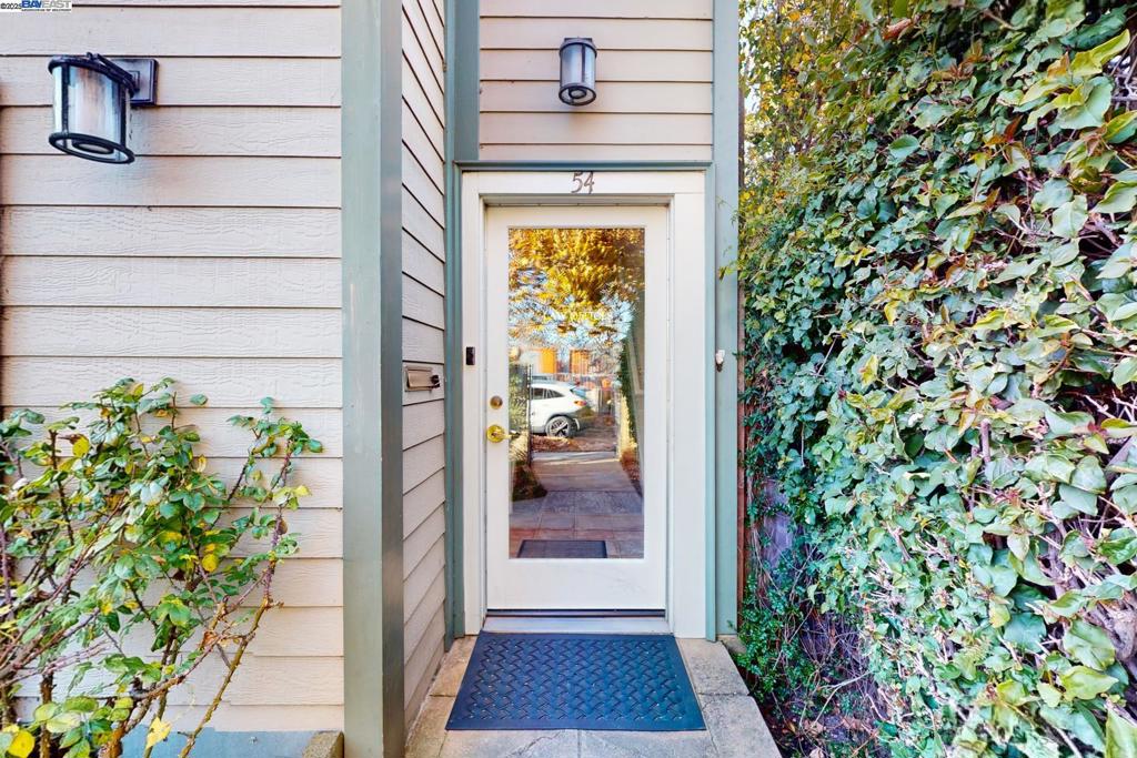POINT RICHMOND - Residential