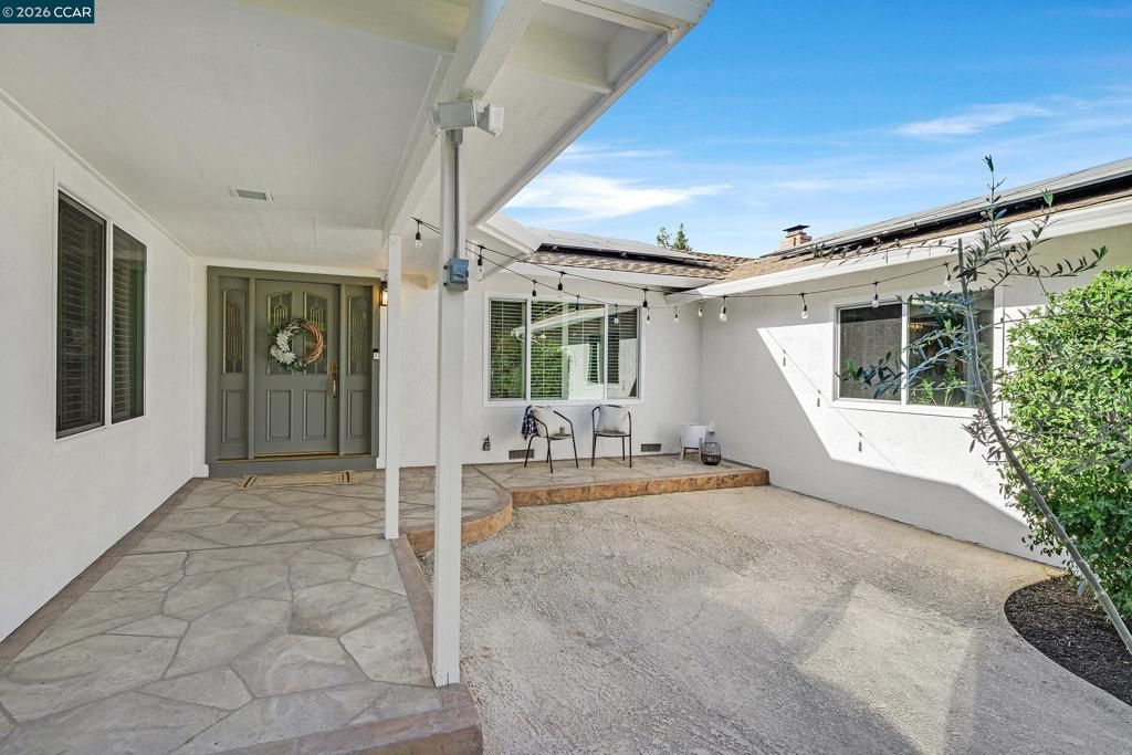 Photo of 207 Normandy Ln Ln, Walnut Creek, CA 94598 (MLS # 41127393)